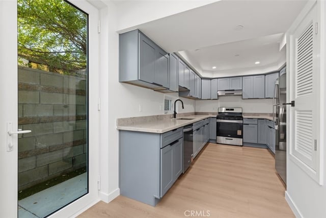 176 N Catalina Avenue 103, Pasadena, CA 91106 — photo 5 of 32