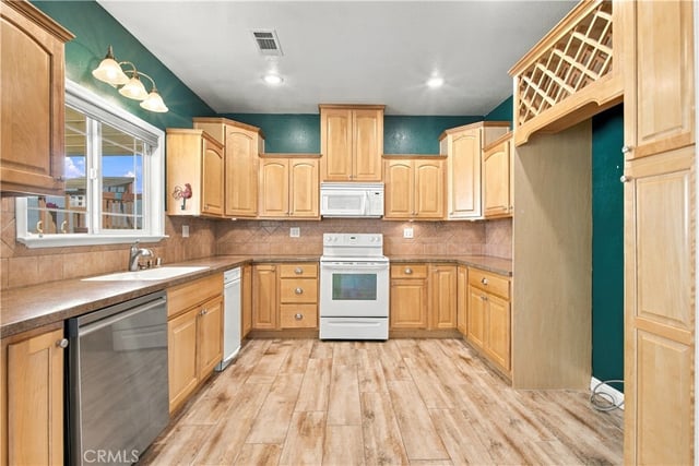 49945 80th W, Lancaster, CA 93536 — photo 6 of 30