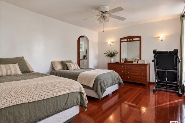 607 N Fuller Avenue, Los Angeles, CA 90036 — photo 23 of 26