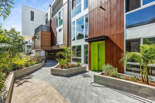 176 N Catalina Avenue 401, Pasadena, CA 91106 — photo 5 of 26