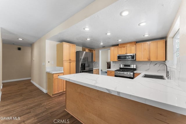 42910 Burlwood, Lancaster, CA 93536 — photo 12 of 33