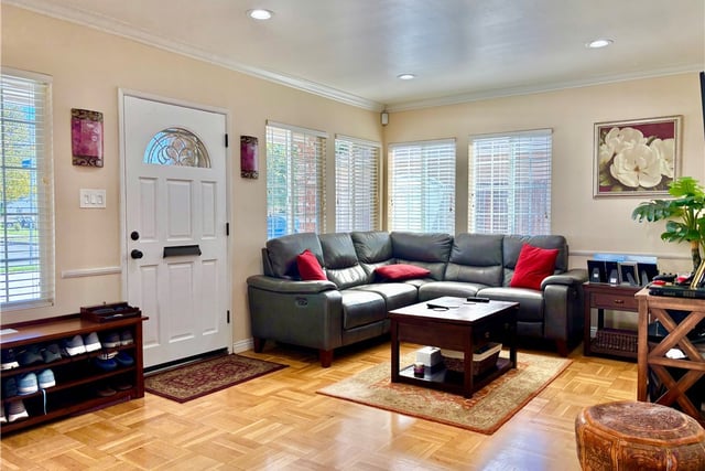 8101 Jellico Avenue, Northridge, CA 91325 — photo 7 of 57