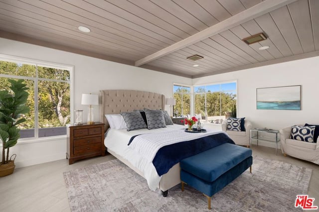 10985 Bellagio Road, Los Angeles, CA 90077 — photo 13 of 22