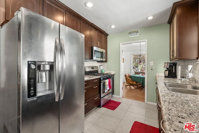 5832 Ranchito Avenue, Van Nuys, CA 91401 — photo 11 of 23