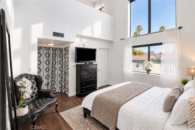 1422 Hi Point 104, Los Angeles, CA 90035 — photo 6 of 14
