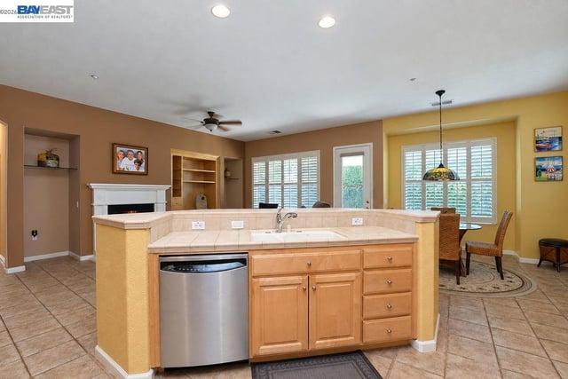 1242 Flores Way, Brentwood, CA 94513 — photo 7 of 28