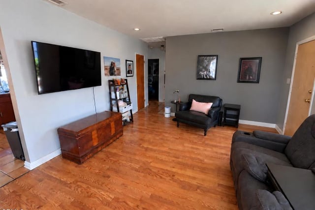 1422 E Mauretania Street, Los Angeles, CA 90744 — photo 15 of 29