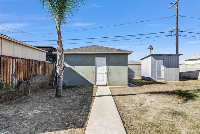 2217 W Raymond, Compton, CA 90220 — photo 27 of 41