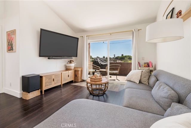 2507 E 15th 301, Long Beach, CA 90804 — photo 2 of 34