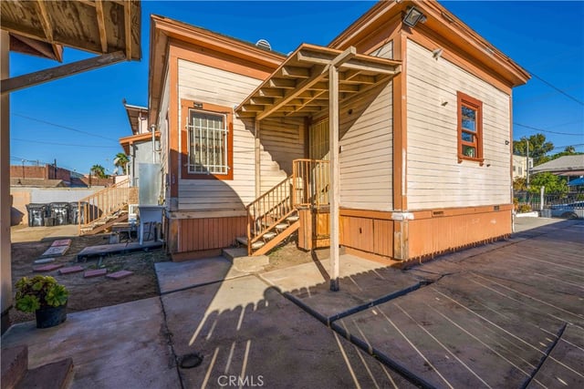 1460 W 23rd Street, Los Angeles, CA 90007 — photo 10 of 21