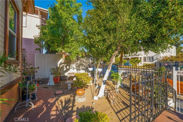 1460 W 23rd Street, Los Angeles, CA 90007 — photo 3 of 21