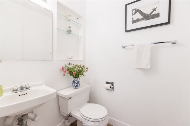 22429 Bessemer Street, Woodland Hills, CA 91367 — photo 35 of 46