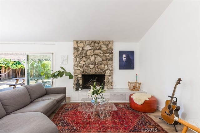 22429 Bessemer Street, Woodland Hills, CA 91367 — photo 4 of 46