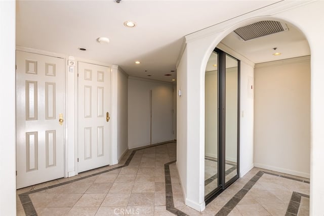 345 Pioneer Drive 1705, Glendale, CA 91203 — photo 11 of 47