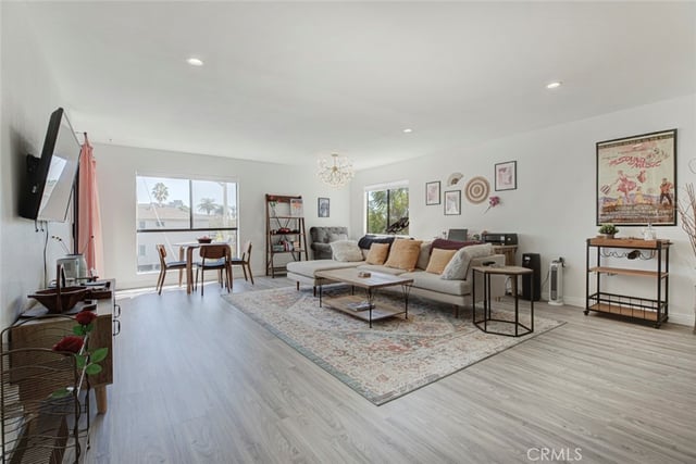 1037 N Vista, Los Angeles, CA 90046 — photo 11 of 51