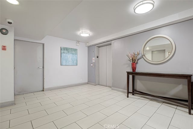 1037 N Vista, Los Angeles, CA 90046 — photo 3 of 51