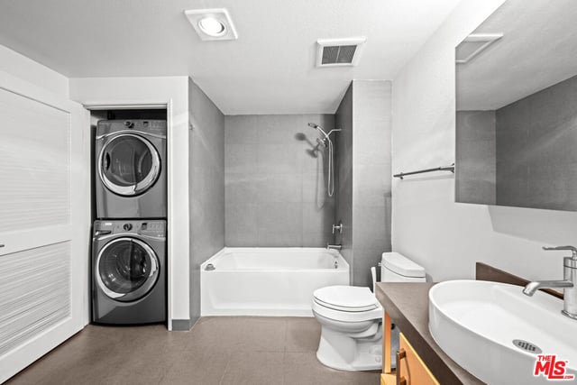 1234 Wilshire Boulevard 422, Los Angeles, CA 90017 — photo 13 of 30
