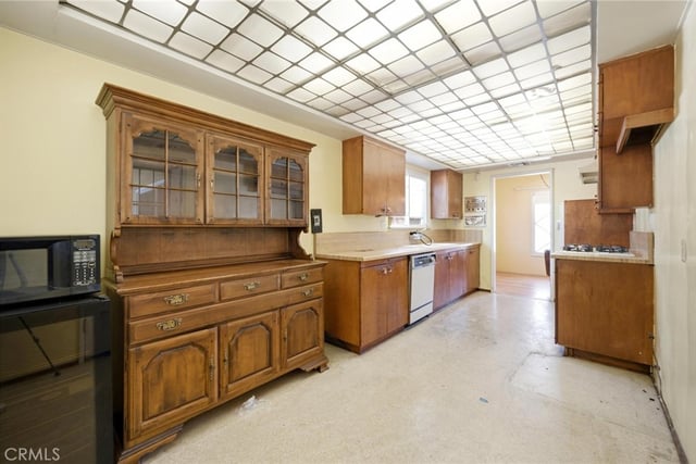 7321 Leescott Avenue, Van Nuys, CA 91406 — photo 13 of 34