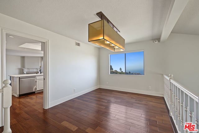 6622 Ocean Crest Drive, Rancho Palos Verdes, CA 90275 — photo 10 of 42