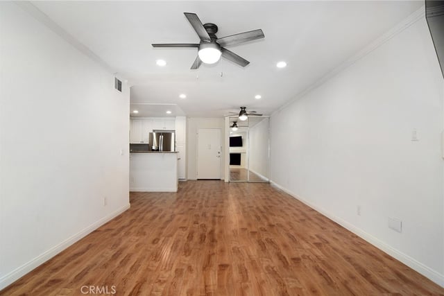 5525 Canoga Avenue 124, Woodland Hills, CA 91367 — photo 4 of 20