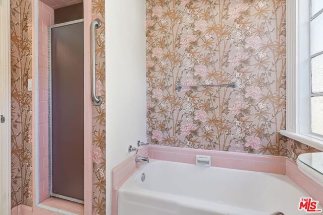 428 S Gretna Green Way, Los Angeles, CA 90049 — photo 15 of 28