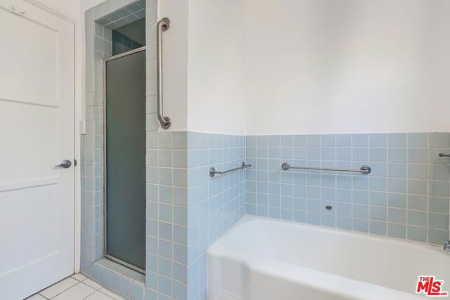 428 S Gretna Green Way, Los Angeles, CA 90049 — photo 18 of 28
