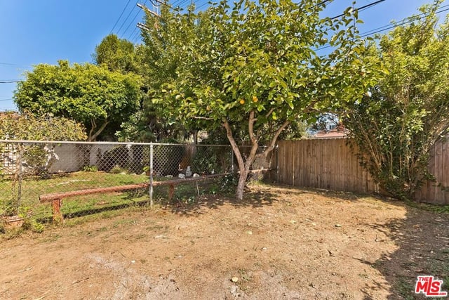 428 S Gretna Green Way, Los Angeles, CA 90049 — photo 23 of 28