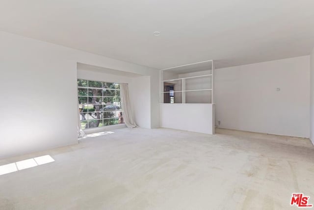 428 S Gretna Green Way, Los Angeles, CA 90049 — photo 4 of 28