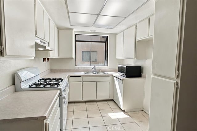 27623 Nugget Drive 4, Canyon Country, CA 91387 — photo 4 of 23