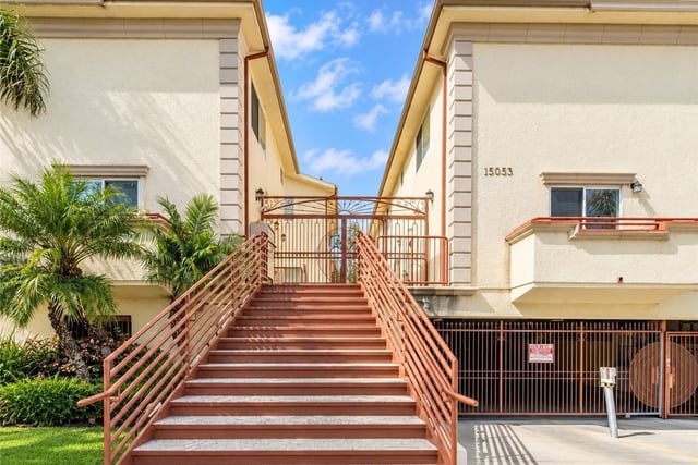 15053 Victory 10, Van Nuys, CA 91411 — photo 3 of 15