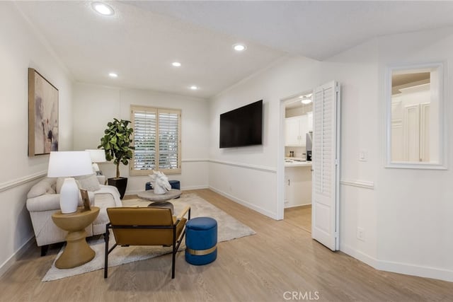 5216 Yarmouth Avenue 105, Encino, CA 91316 — photo 11 of 26