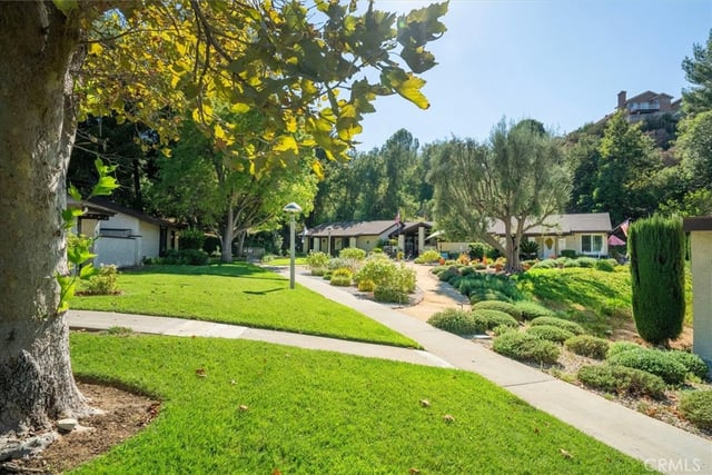 26331 Oakspur Drive C, Newhall, CA 91321 — photo 31 of 40