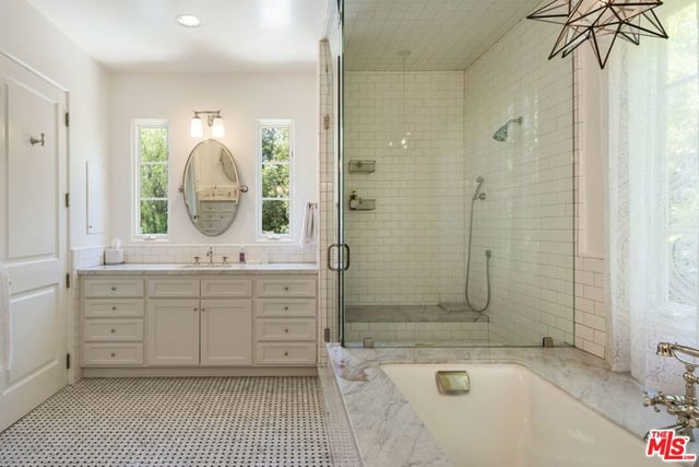 5425 Encino Avenue, Encino, CA 91316 — photo 14 of 22