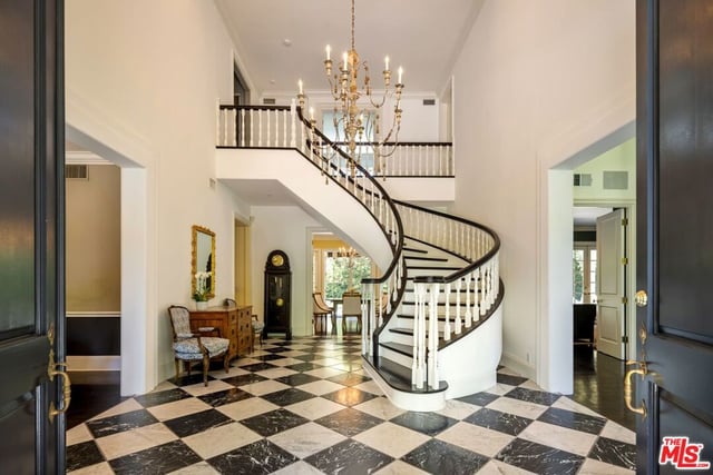 5425 Encino Avenue, Encino, CA 91316 — photo 4 of 22
