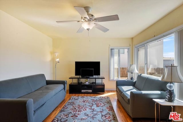 980 W Summerland Avenue, San Pedro, CA 90731 — photo 5 of 25