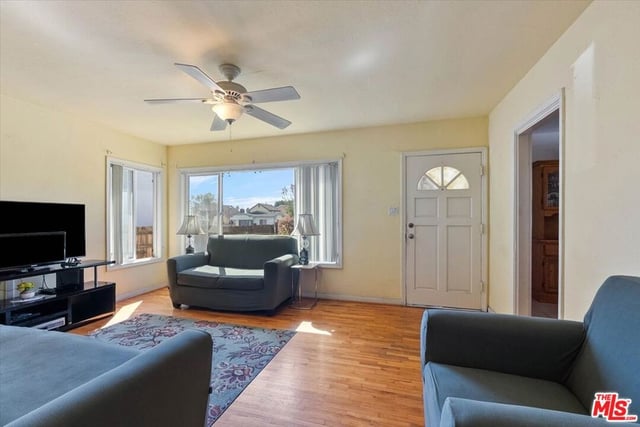 980 W Summerland Avenue, San Pedro, CA 90731 — photo 6 of 25