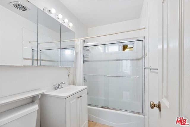 980 W Summerland Avenue, San Pedro, CA 90731 — photo 9 of 25
