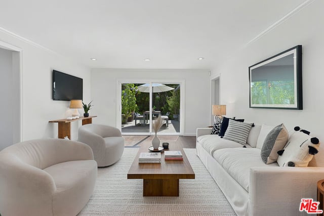 14542 Otsego Street, Sherman Oaks, CA 91403 — photo 10 of 55