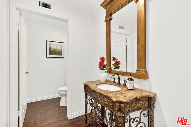 14542 Otsego Street, Sherman Oaks, CA 91403 — photo 9 of 55