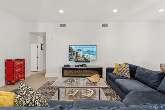 23500 Park Sorrento H22, Calabasas, CA 91302 — photo 4 of 35