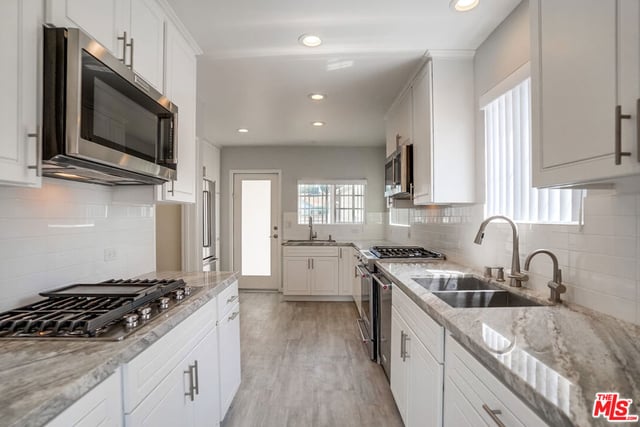 12631 Miranda Street, Valley Village, CA 91607 — photo 10 of 44
