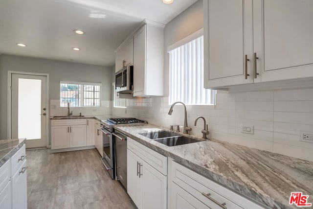 12631 Miranda Street, Valley Village, CA 91607 — photo 11 of 44