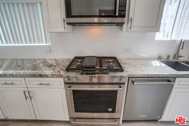 12631 Miranda Street, Valley Village, CA 91607 — photo 12 of 44