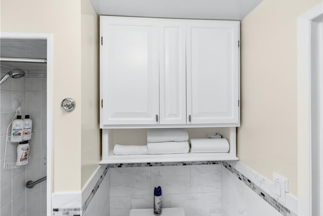 405 N Brighton, Burbank, CA 91506 — photo 10 of 49