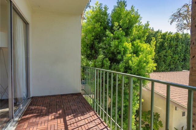 10240 Camarillo Street 208, Toluca Lake, CA 91602 — photo 24 of 52