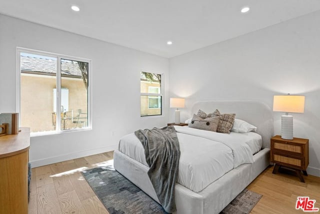 4955 Woodman Avenue, Sherman Oaks, CA 91423 — photo 16 of 30