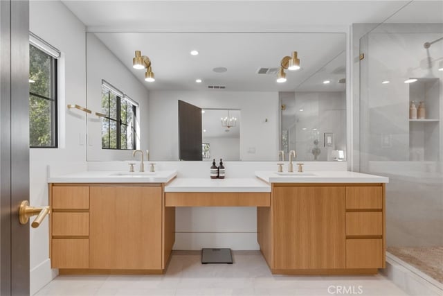 4830 Winnetka Avenue, Woodland Hills, CA 91364 — photo 27 of 58
