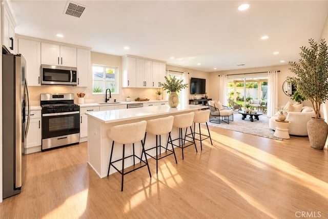 24256 Friar, Woodland Hills, CA 91367 — photo 4 of 25