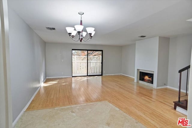 4365 Mclaughlin Avenue 18, Los Angeles, CA 90066 — photo 10 of 32