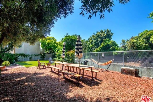 4365 Mclaughlin Avenue 18, Los Angeles, CA 90066 — photo 29 of 32
